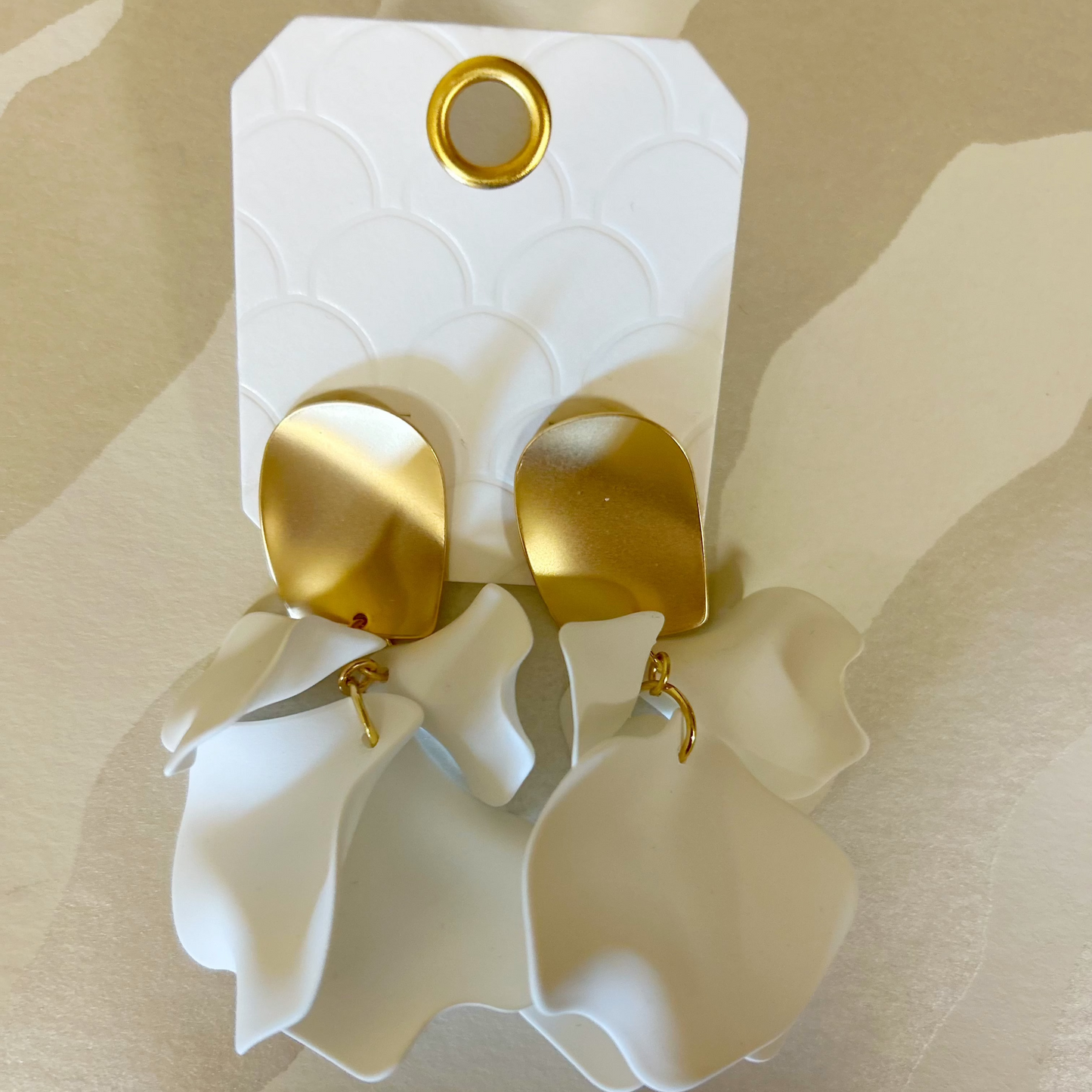 Petal Earrings | White-Gold