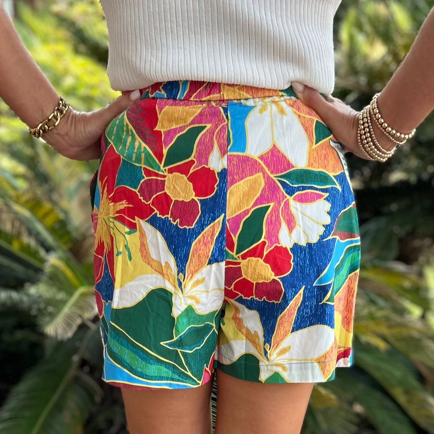 Deanna Shorts | Multi Tropical Print Red