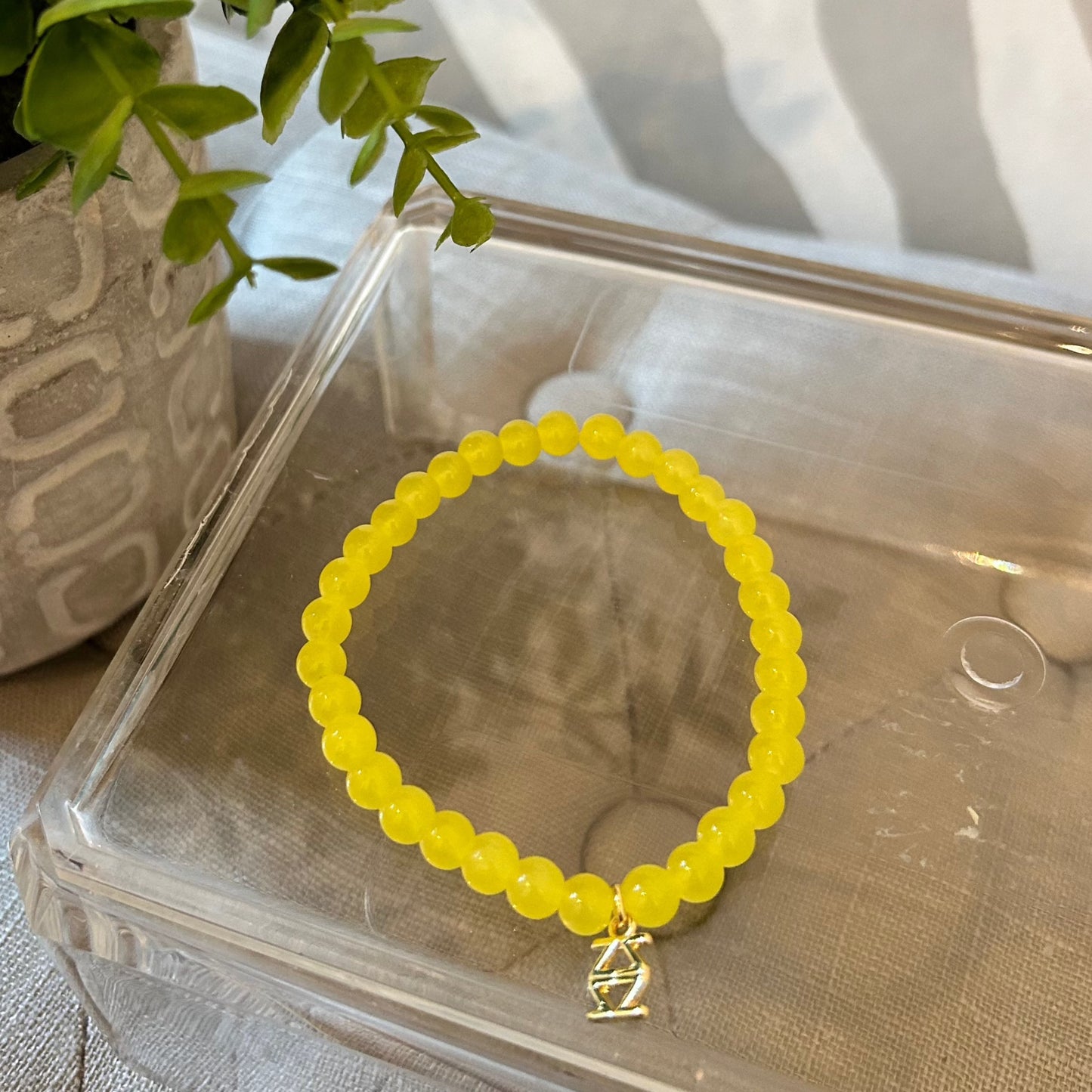 Zenzii Small Glass Bead Bracelet | Lemon Lime