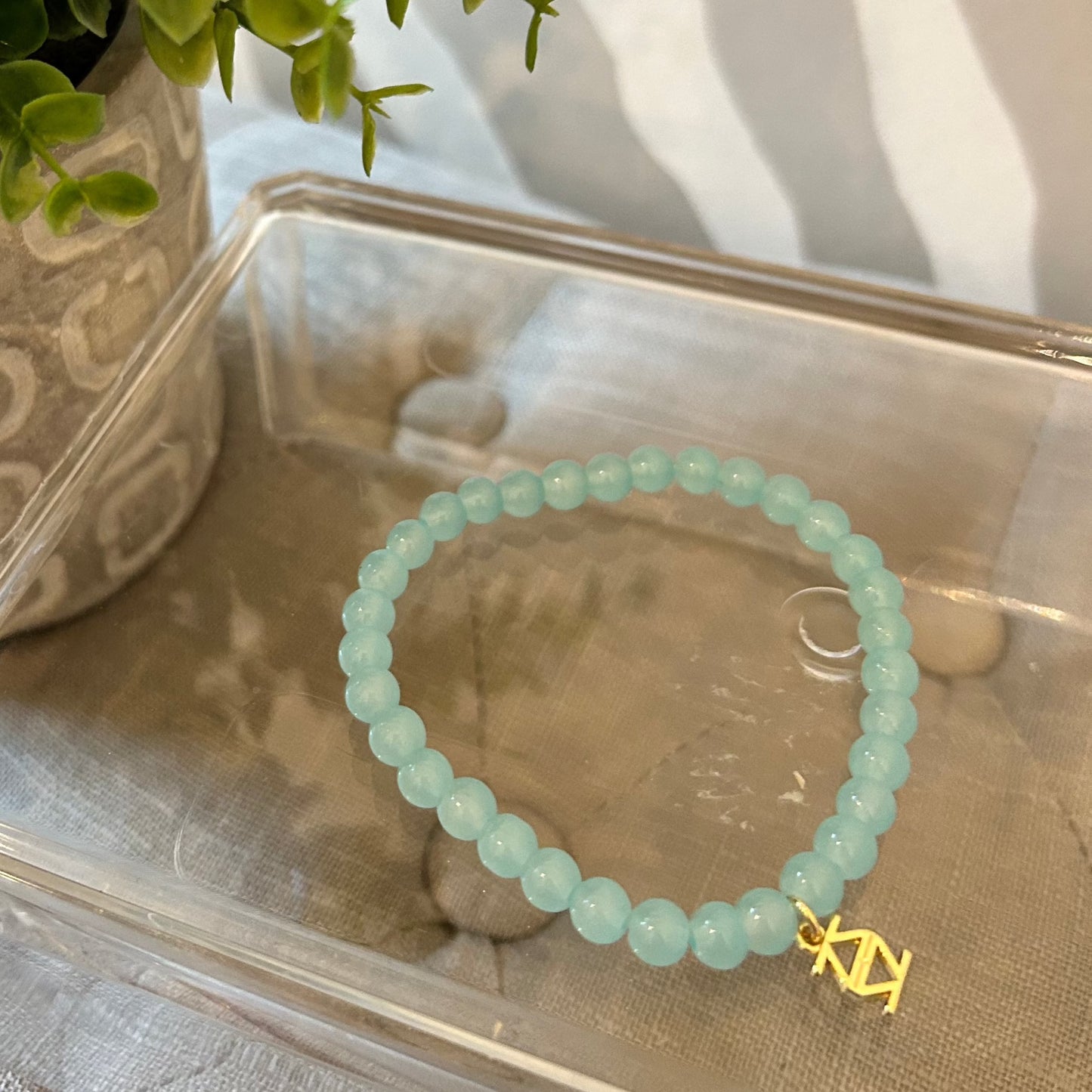 Zenzii Small Glass Bead Bracelet | Light Blue